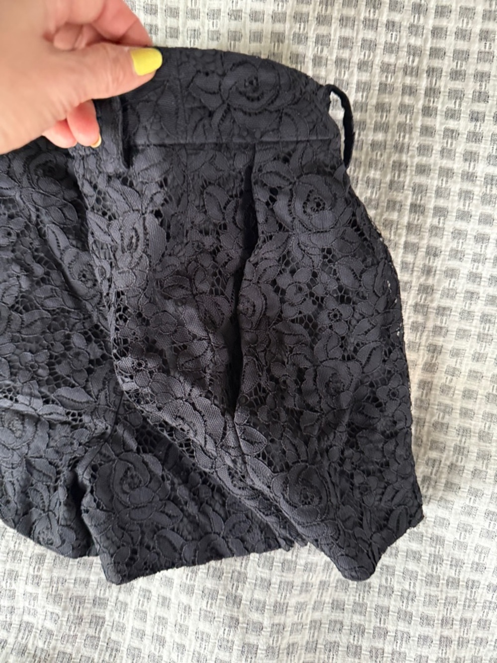 Diane Von Furstenberg Black Floral Lace High-Waist Shorts - Picture 5 of 5